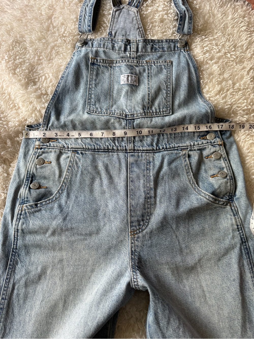 LEVI's Women’s Two Horse Brand Overalls Baggy Blue Relaxed Denim size medium - Picture 6 of 14